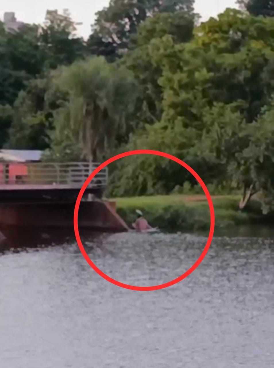 Una pareja fue filmada teniendo relaciones en el Lago Ziegler de Eldorado