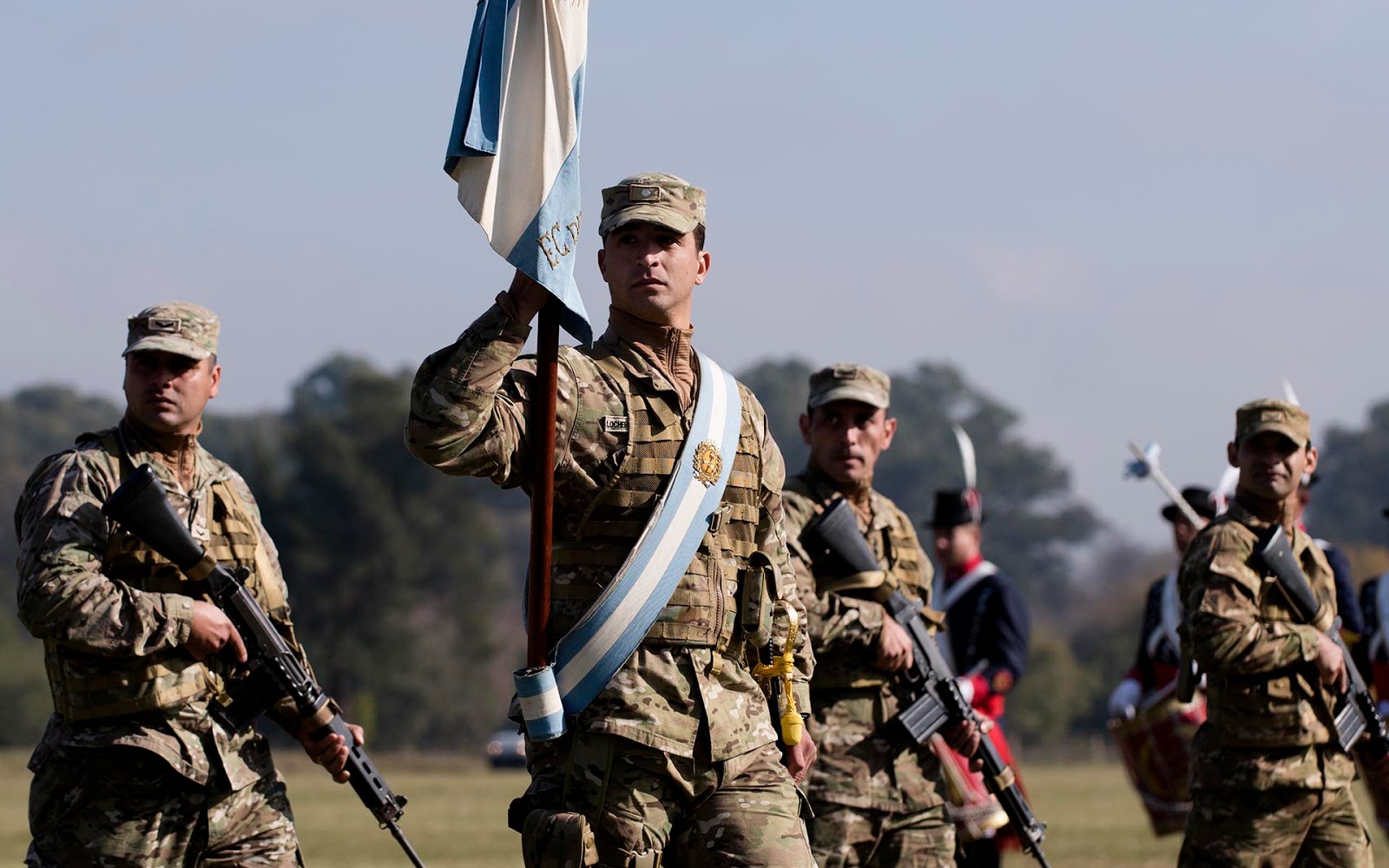 El Gobierno hizo oficial el aumento de sueldos para las Fuerzas Armadas: de cuánto será