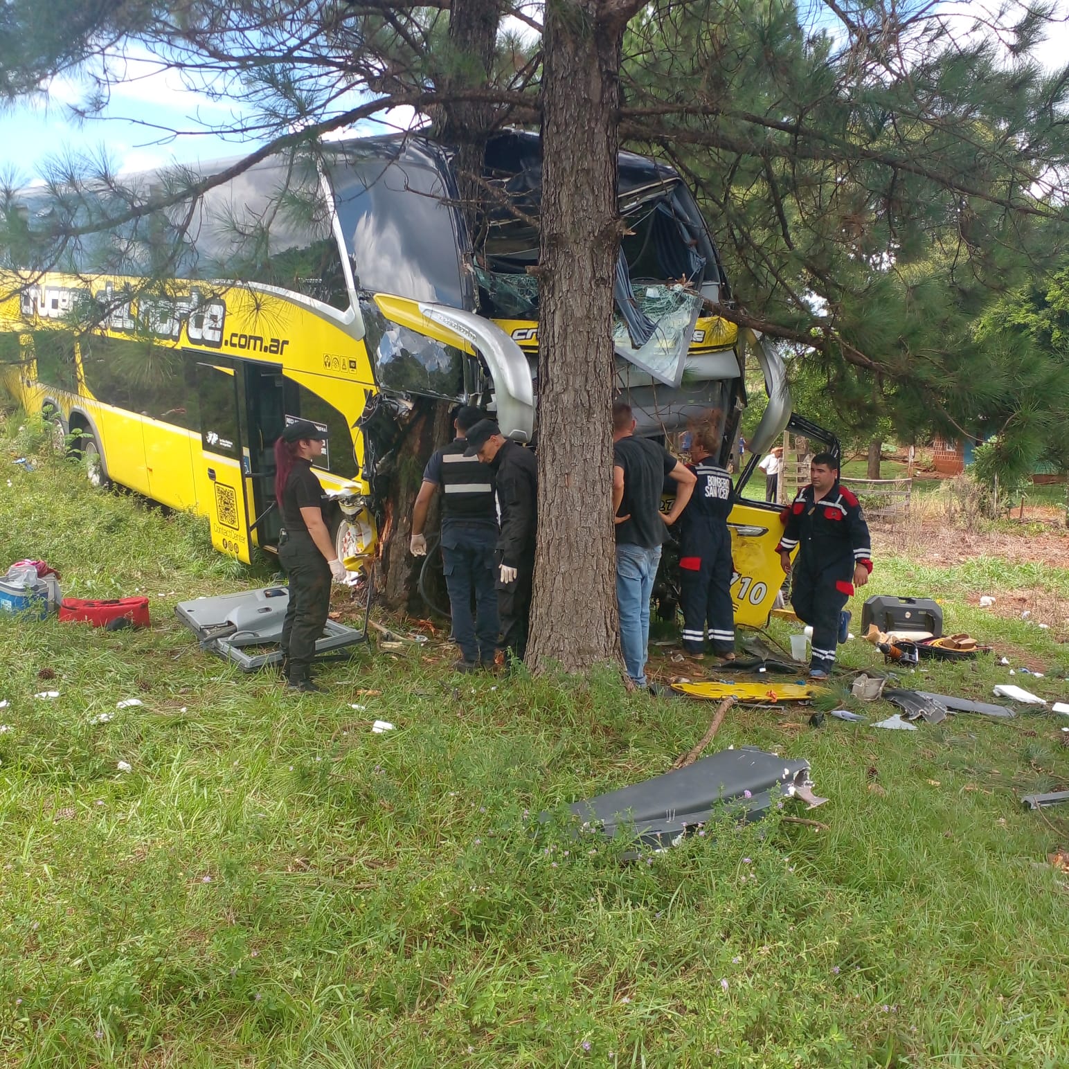 Choque en San Vicente: Un fallecido y dos heridos en grave estado