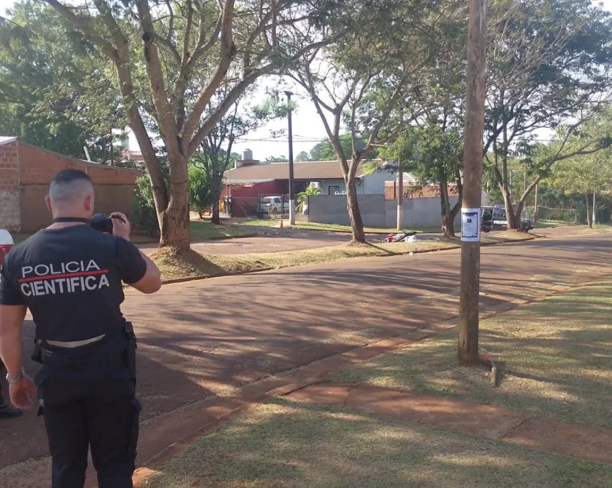 Identificaron al motociclista que falleció tras despistar y chocar contra un árbol en Eldorado - Imagen 2