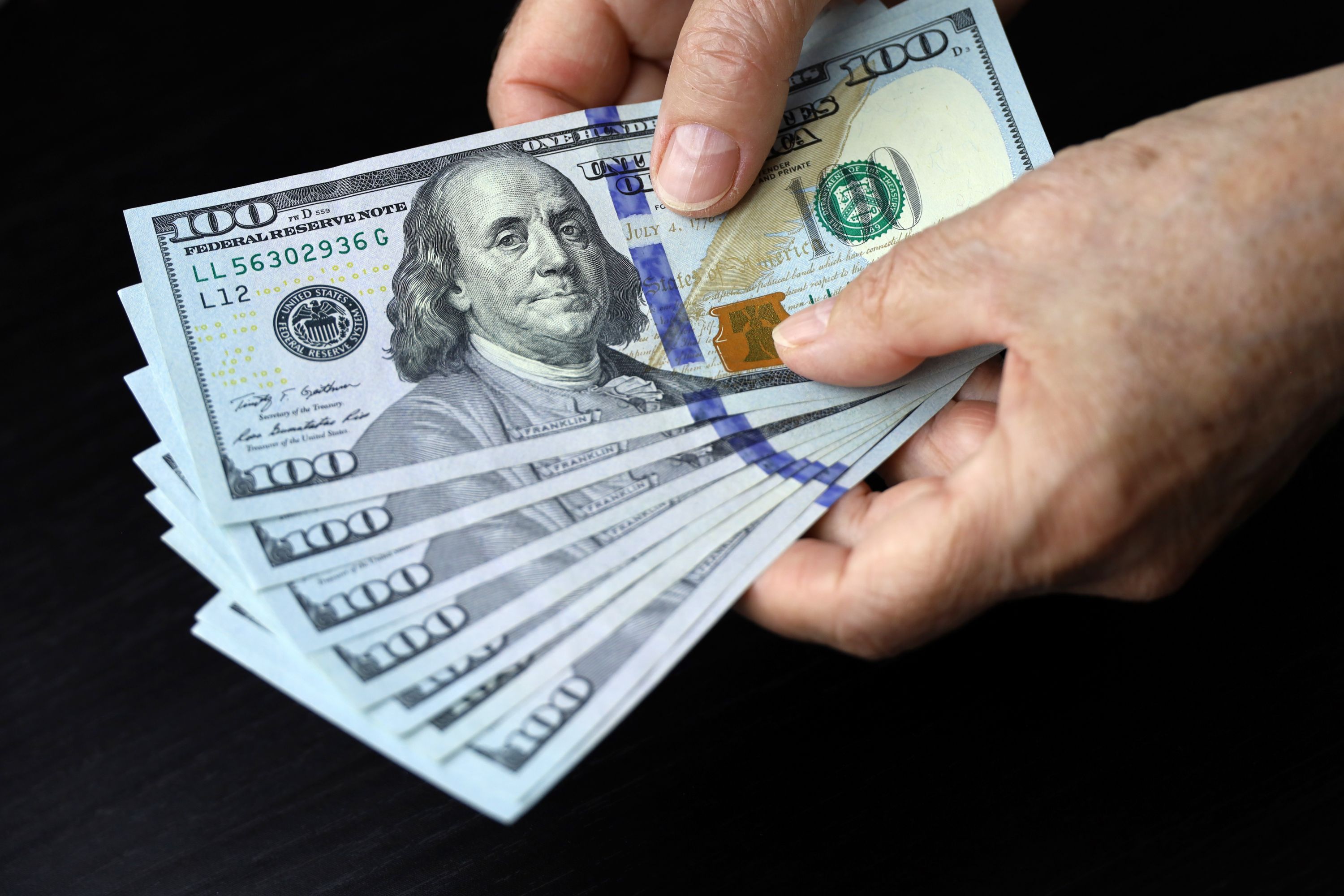 Dólar libre: tras 6 años, el Gobierno anunció el fin al cepo cambiario