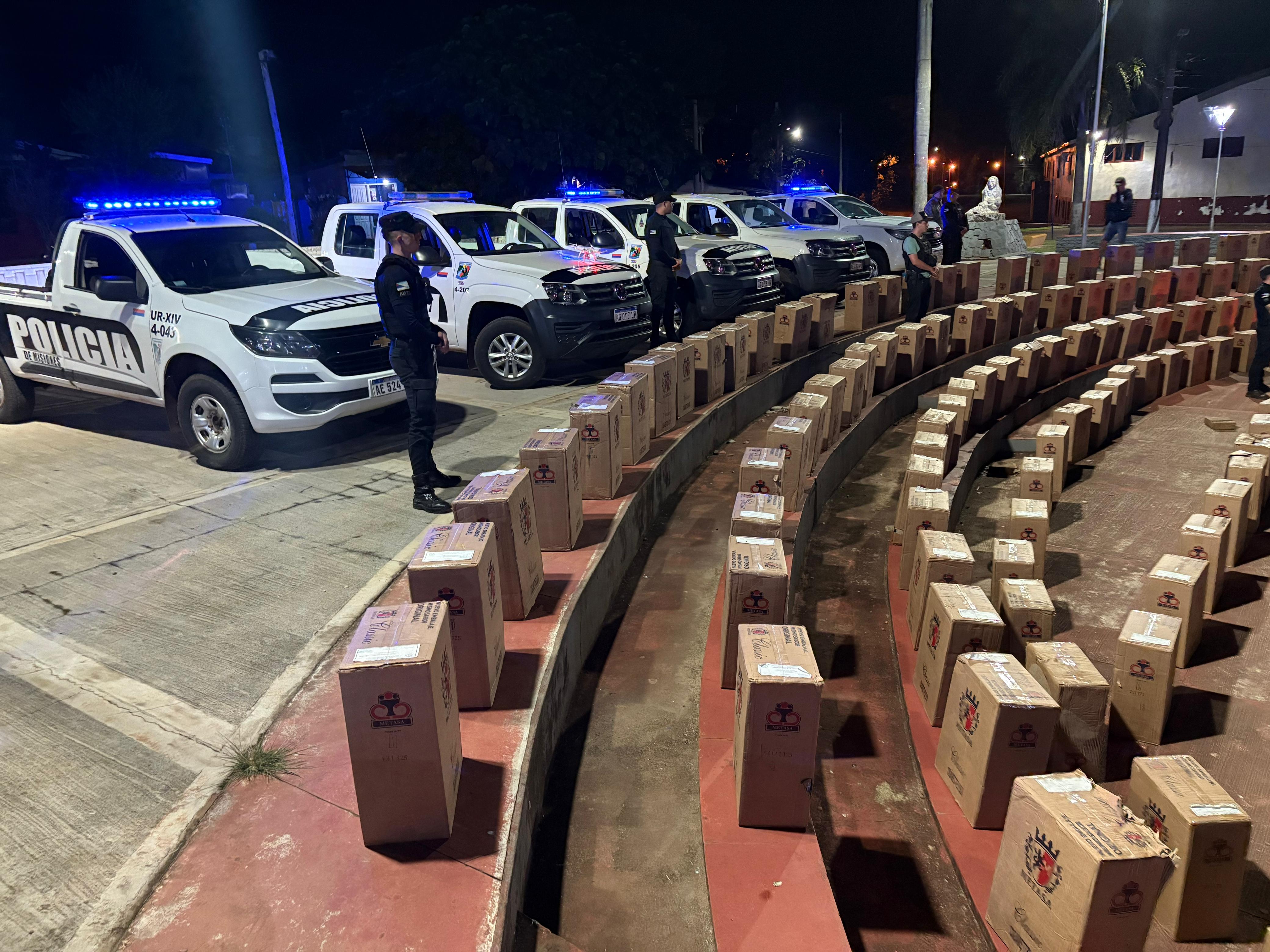 Duro golpe al contrabando en Misiones: la Policía incautó 400 millones de pesos en cigarrillos