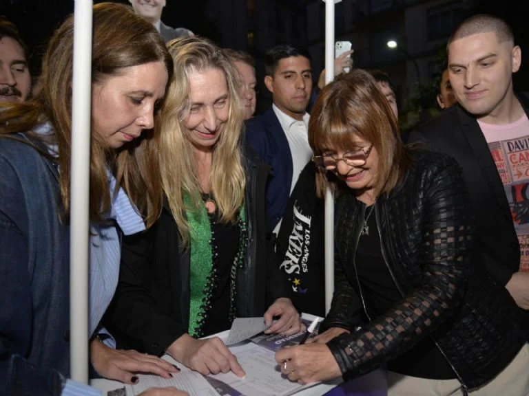 Patricia Bullrich abandonó el PRO y se afilió a La Libertad Avanza