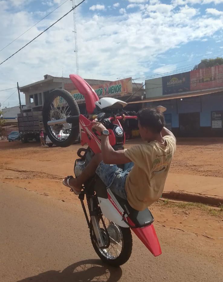 Detuvieron a un joven en Puerto Iguazú por hacer maniobras peligrosas con una moto robada