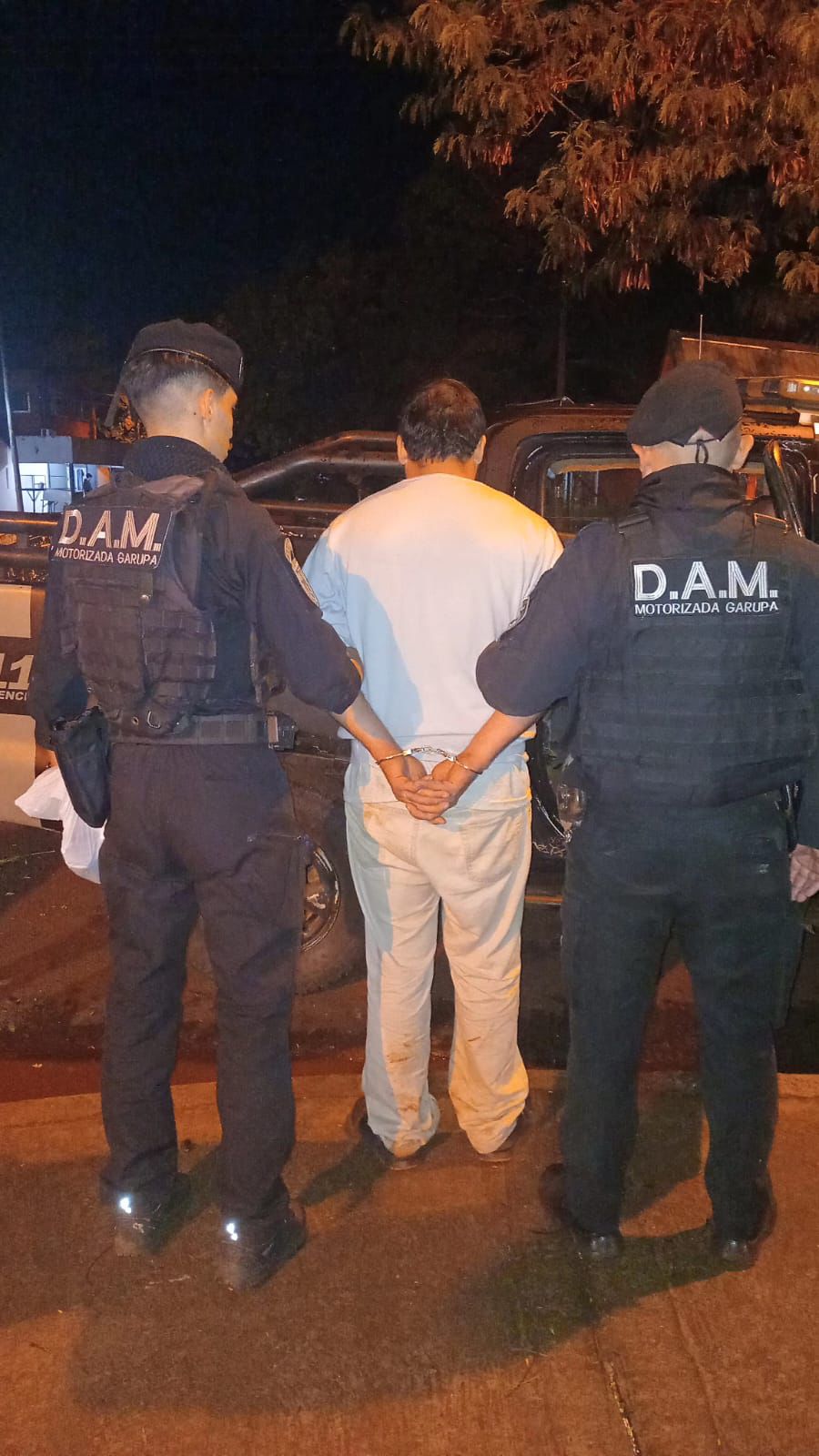 Atropelló a un padre y su hijo, abandonó el auto y fue detenido en estado de ebriedad