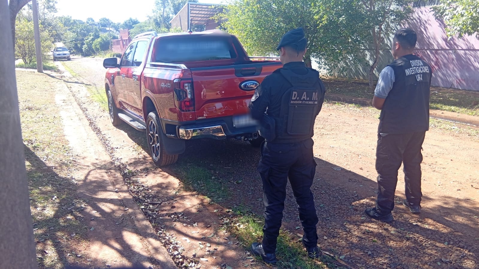 Investigan gresca en la Placita de Posadas: secuestraron un vehículo presuntamente vinculado a la fuga