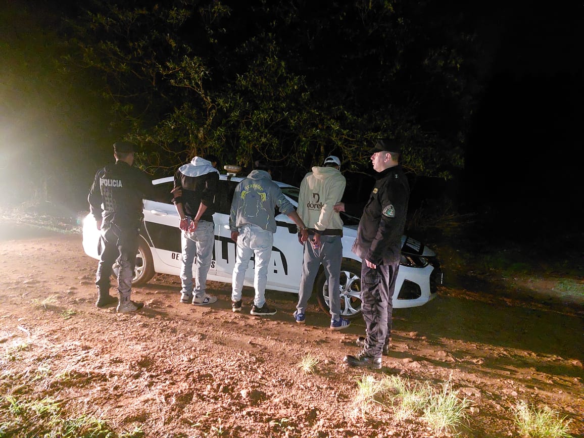 Eldorado: la Policía frustró posibles delitos, recuperó una moto robada y detuvo a cuatro personas