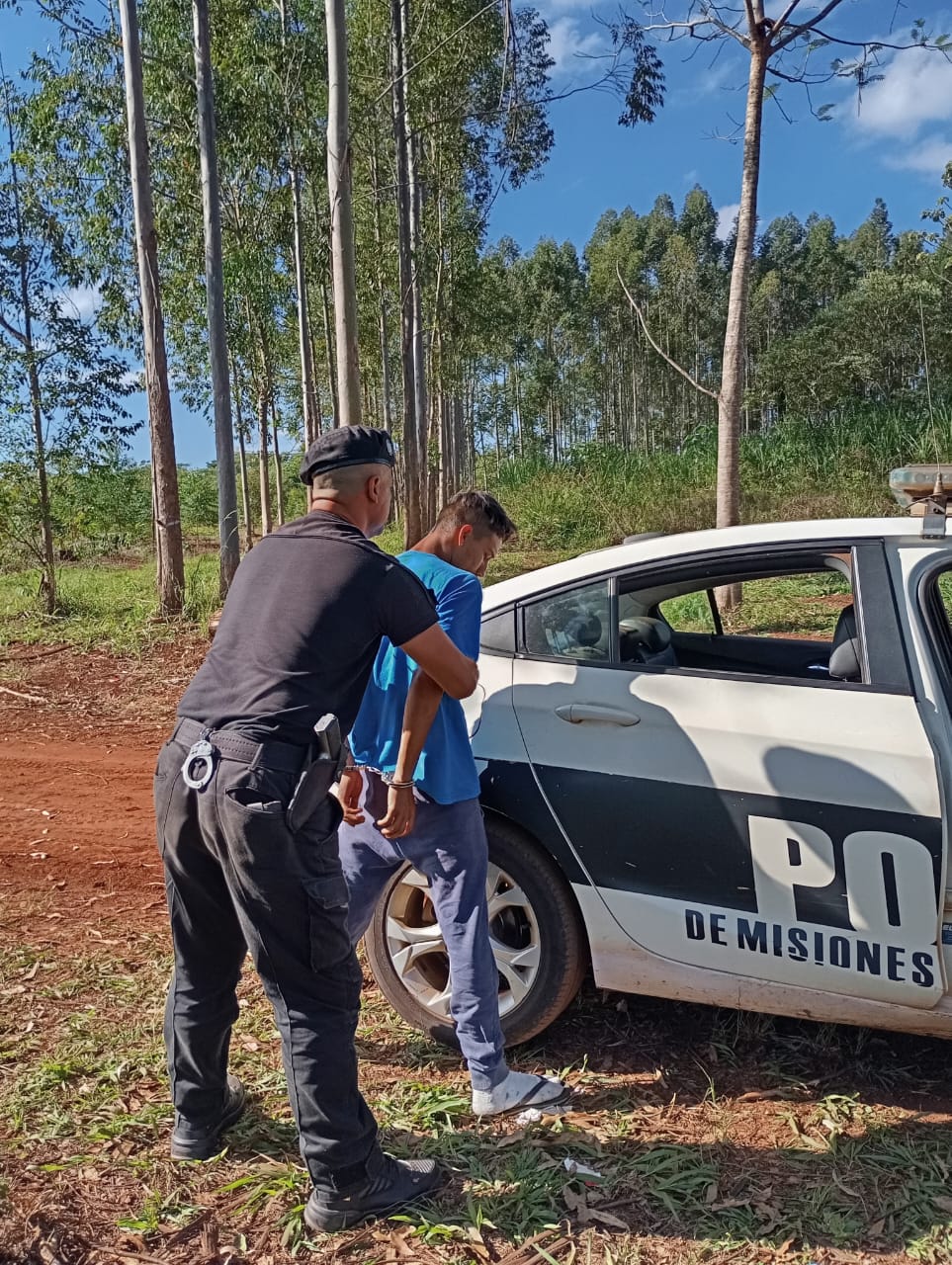 Atraparon a un ladrón cuando ingresaba a robar a una casa en Montecarlo