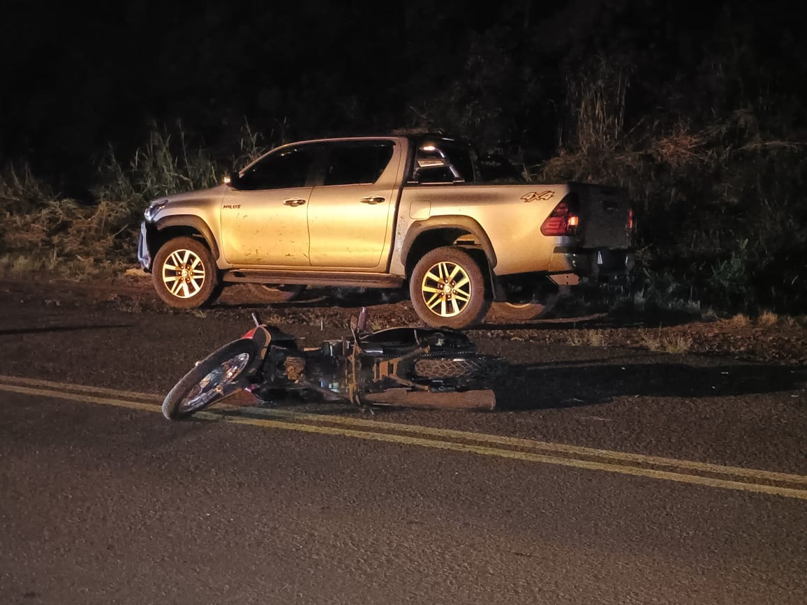 Choque entre una camioneta y una moto sobre la Ruta Provincial 17