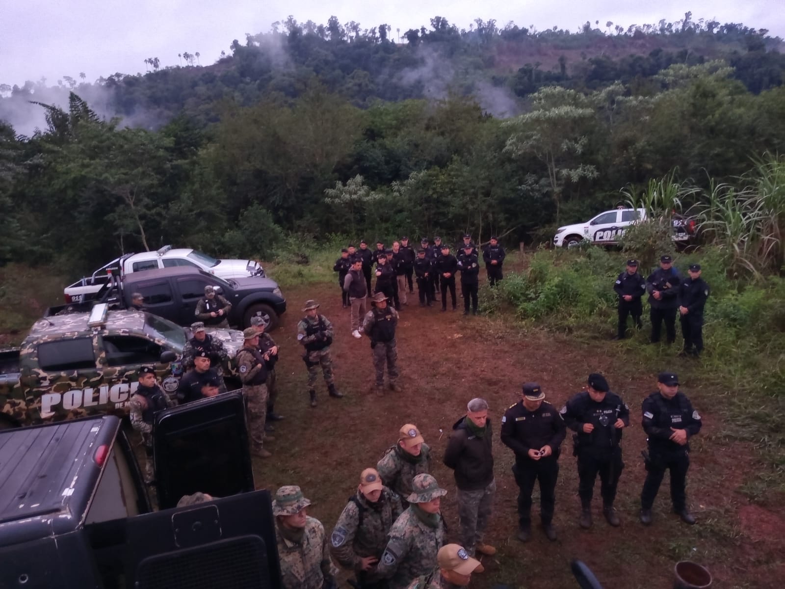 Continúa la intensa búsqueda de un niño en El Soberbio con drones, buzos y más de 200 policías