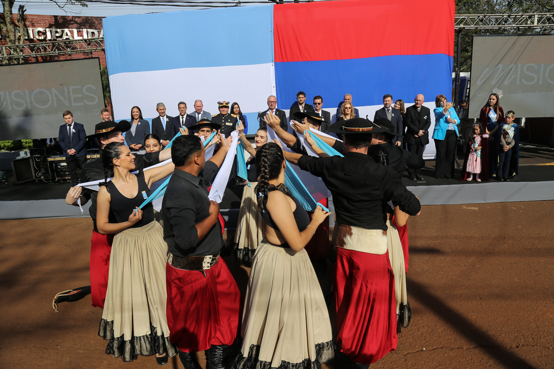 Misiones celebró el 25 de Mayo con un mensaje de unidad 