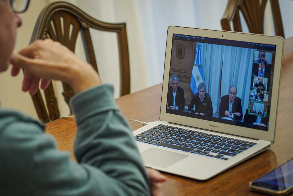 Gobernadores se reunieron con Caputo, Francos y Pazo para tratar las nuevas medidas fiscales