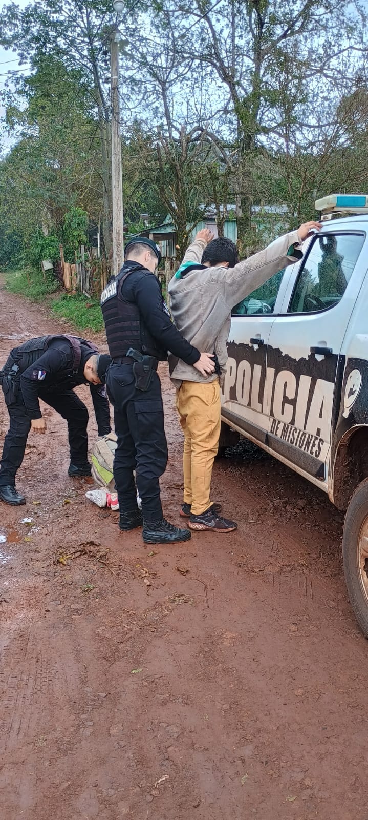 Atraparon a cuatro delincuentes con pedido de captura en Eldorado