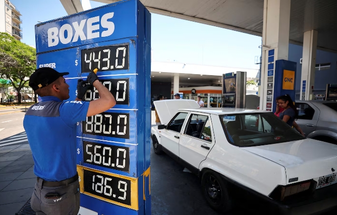 Nación actualizó los impuestos al combustible y desde mañana aumentarán la nafta y el gasoil