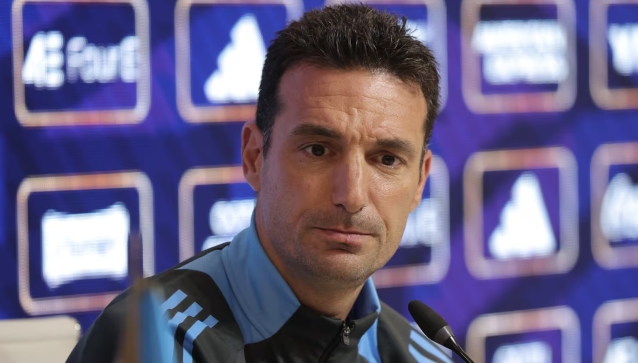 Scaloni dará una conferencia de prensa y define si Messi será titular en el partido ante Colombia