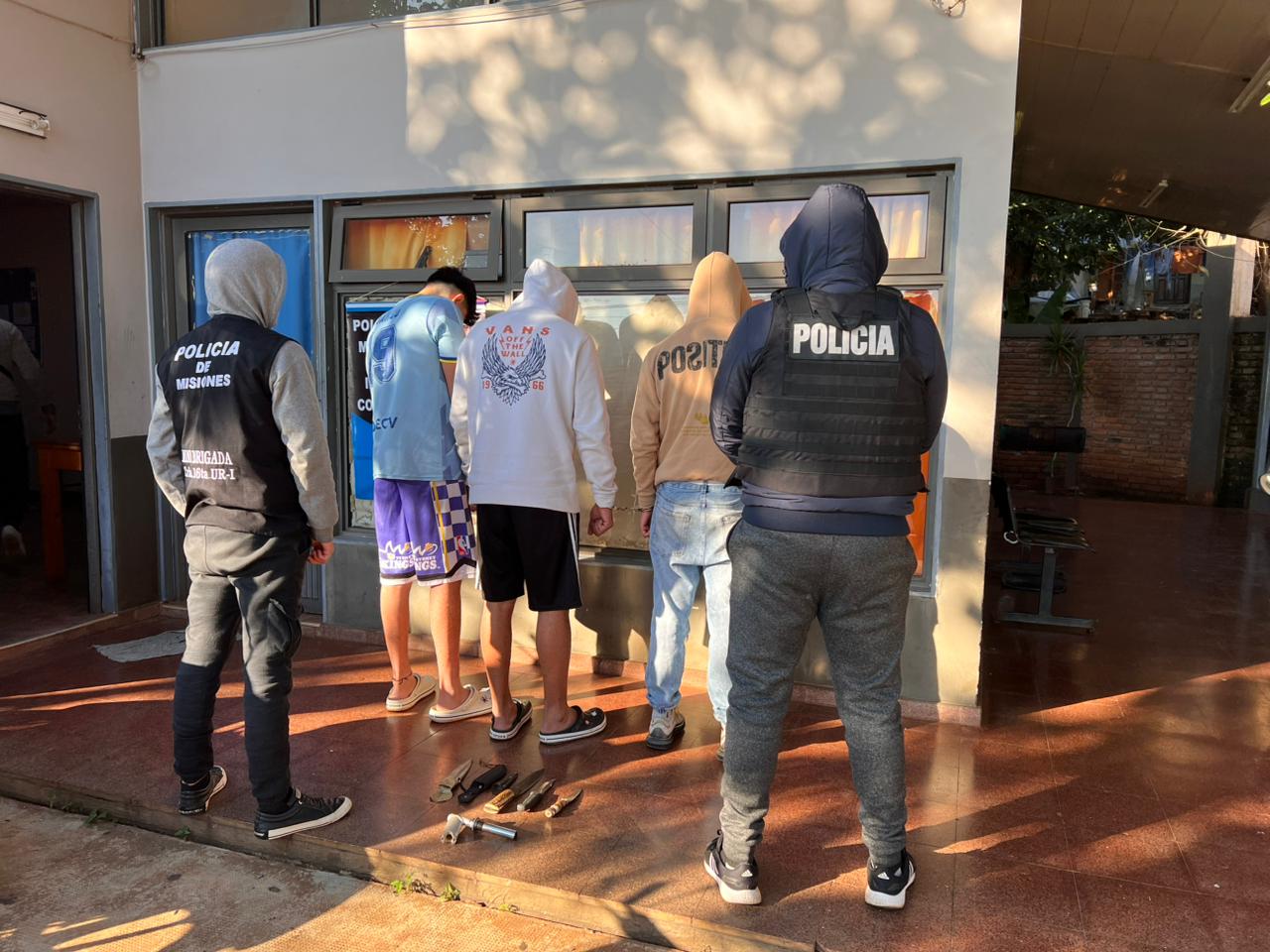 Detuvieron a tres hombres por amenazar con armas a vecinos de la Chacra 181 en Posadas