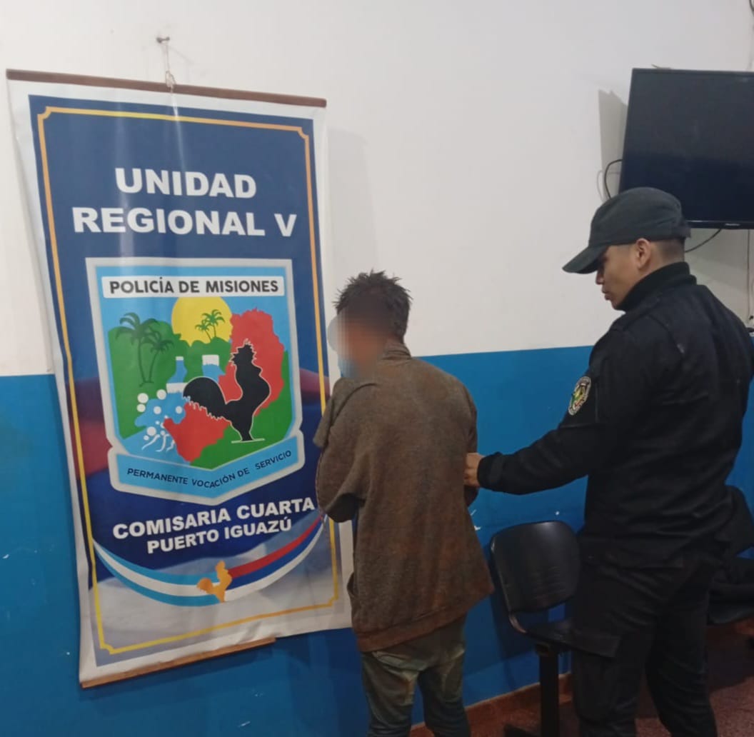 Detuvieron a un hombre con antecedentes tras ser sorprendido dentro de un auto que intentaba robar en Puerto Iguazú