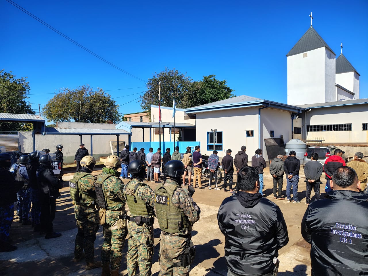 Desarticularon una red delictiva en Posadas: 26 detenidos y 20 allanamientos