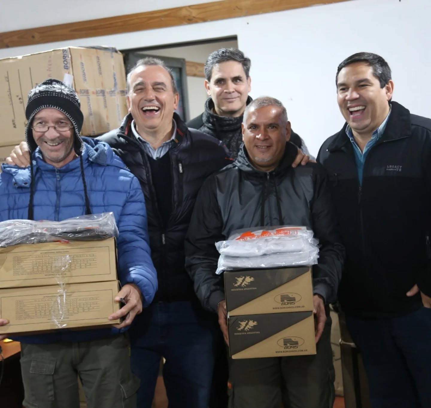 Entregaron indumentaria y elementos de seguridad a trabajadores de Obras Públicas de Eldorado