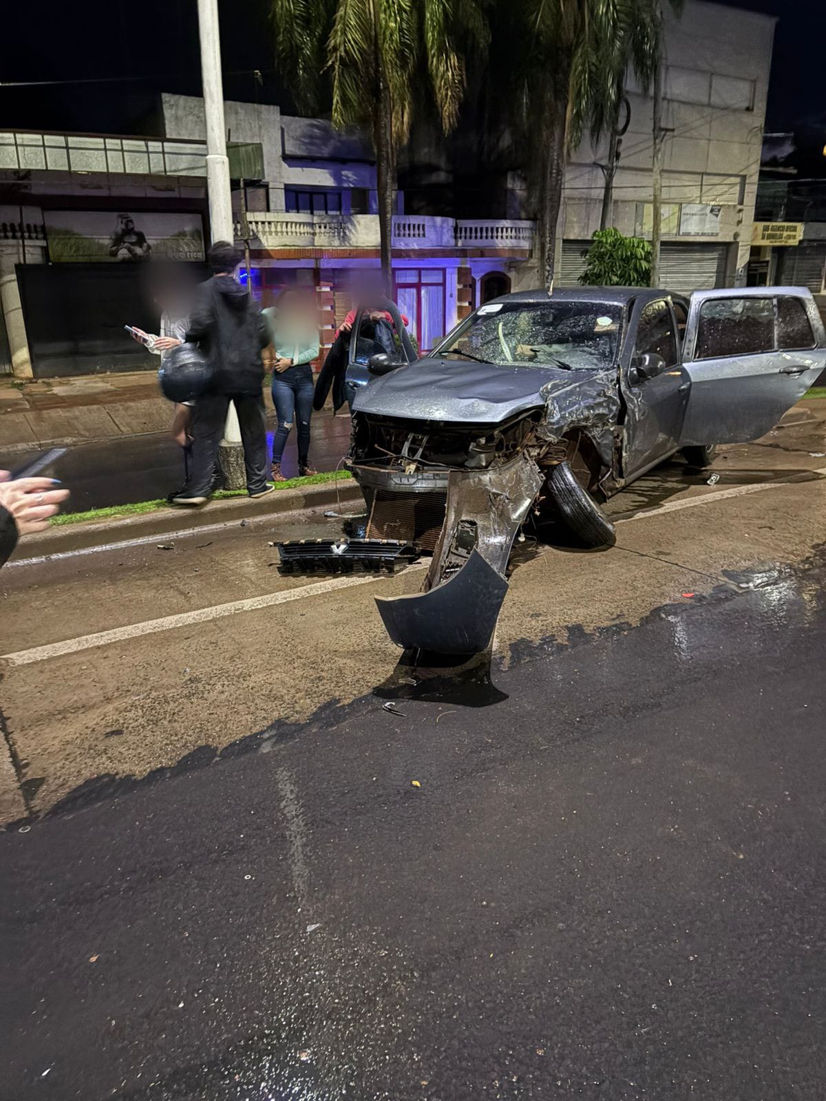 Robaron una moto y uno de ellos terminó hospitalizado tras chocar durante la fuga