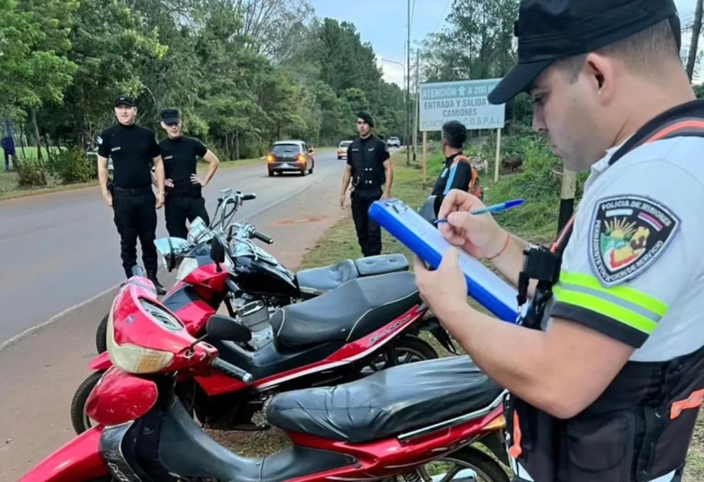 La Policía de Misiones demoró a doce conductores ebrios y retuvo más de 100 licencias