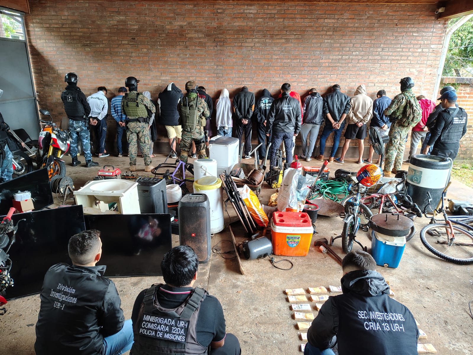 Posadas: desarticularon una banda criminal con 15 detenidos y un botín millonario
