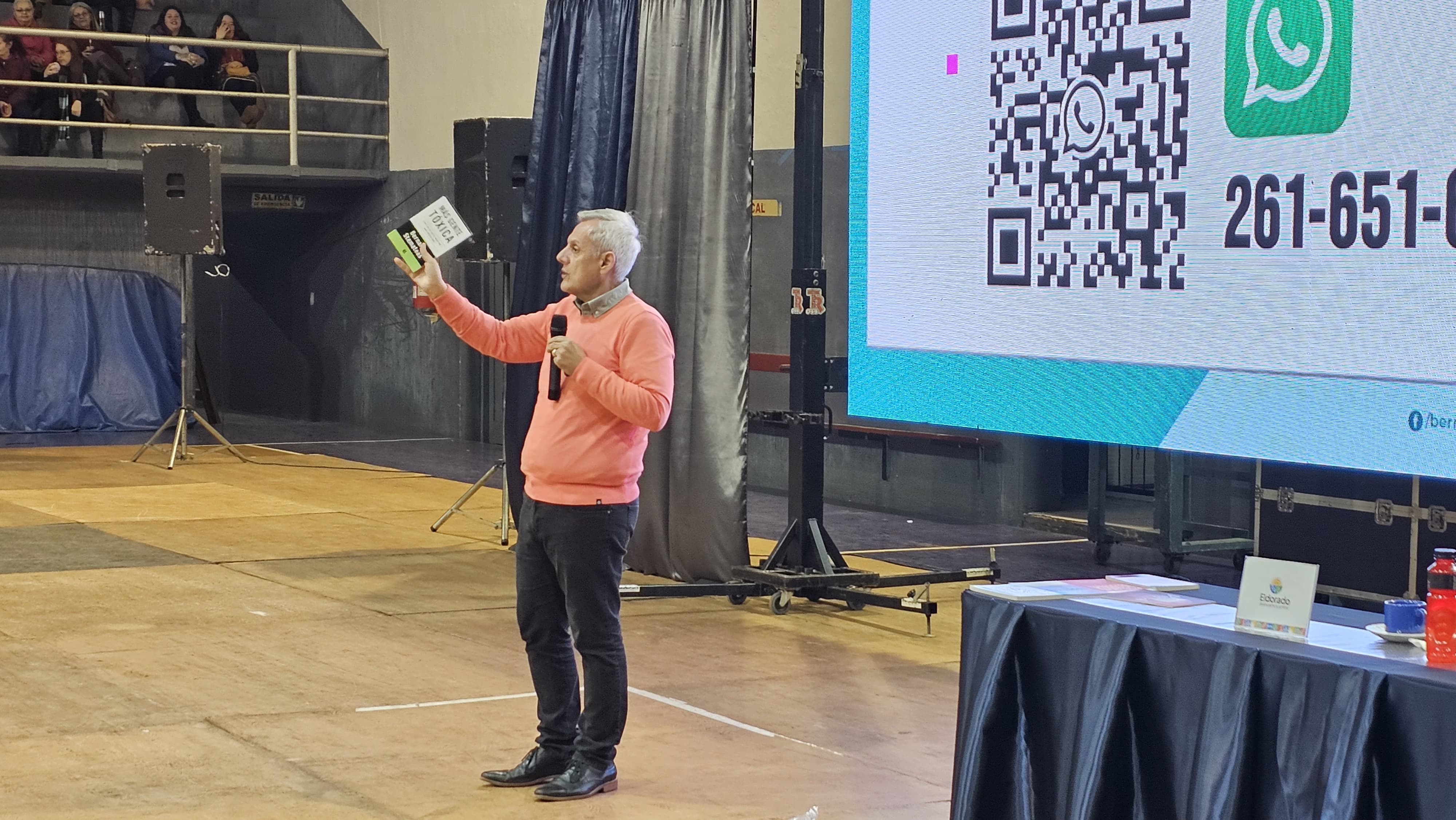 Bernardo Stamateas brindó una charla abierta en Eldorado