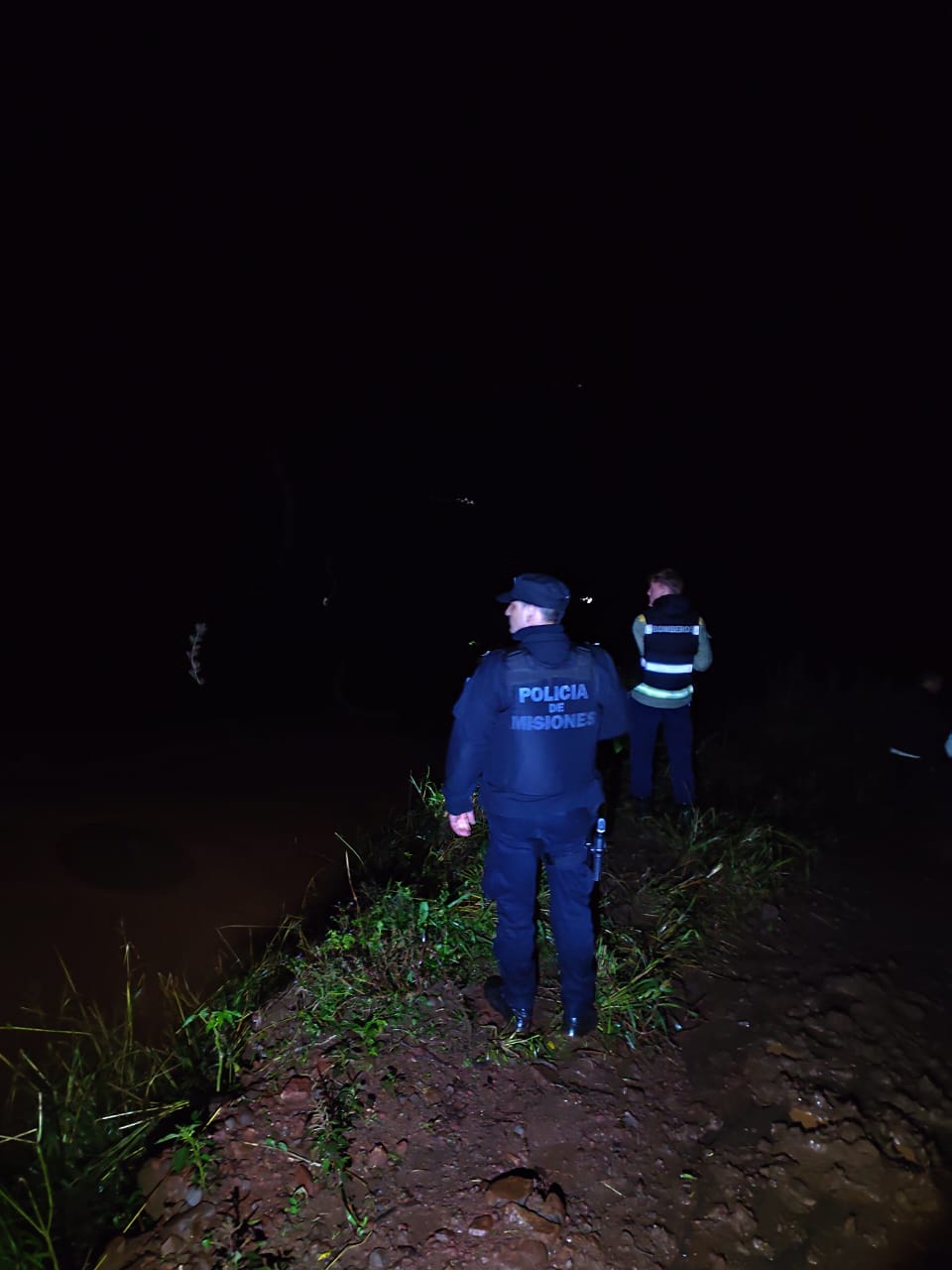 El Soberbio: buscan a un joven que cayó al río Uruguay