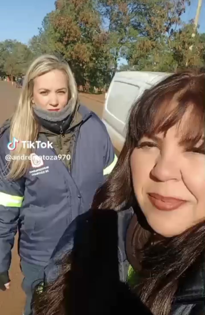 Polémica en Eldorado: inspectoras de tránsito se graban haciendo un trend de TikTok con el uniforme municipal