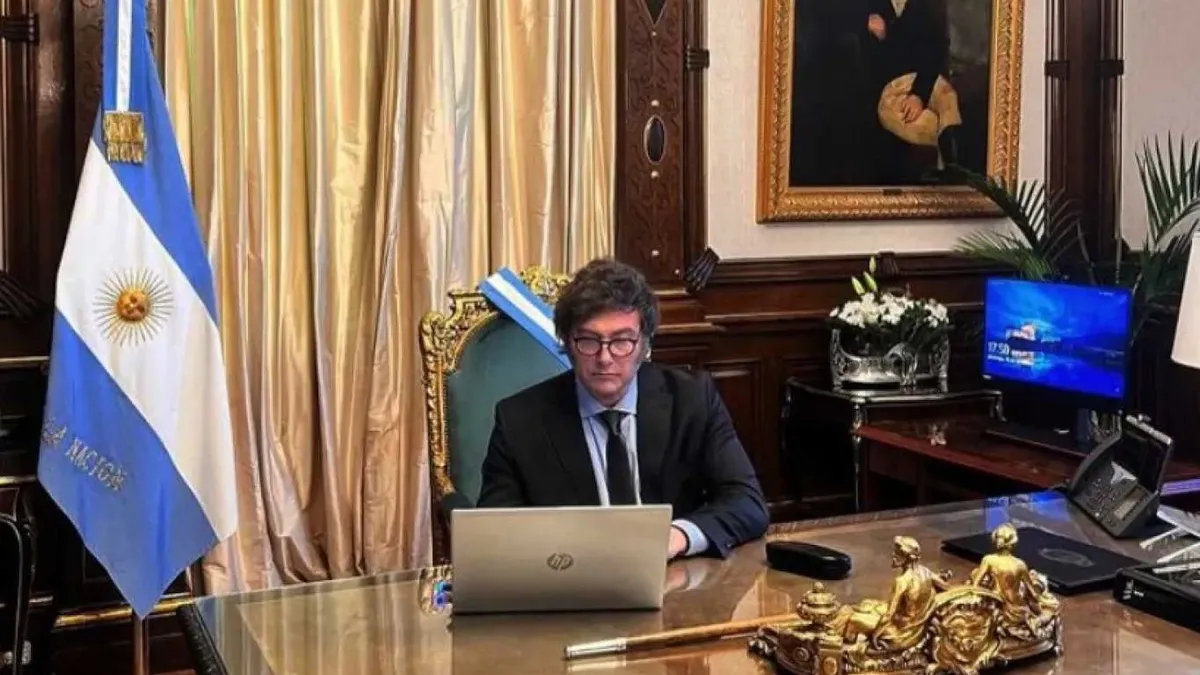 El Gobierno prepara la derogación de 40 leyes: desde el padrinazgo presidencial hasta el control de reuniones