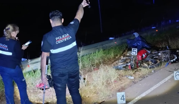 Dos jóvenes fallecieron tras chocar sobre la Ruta provincial 8