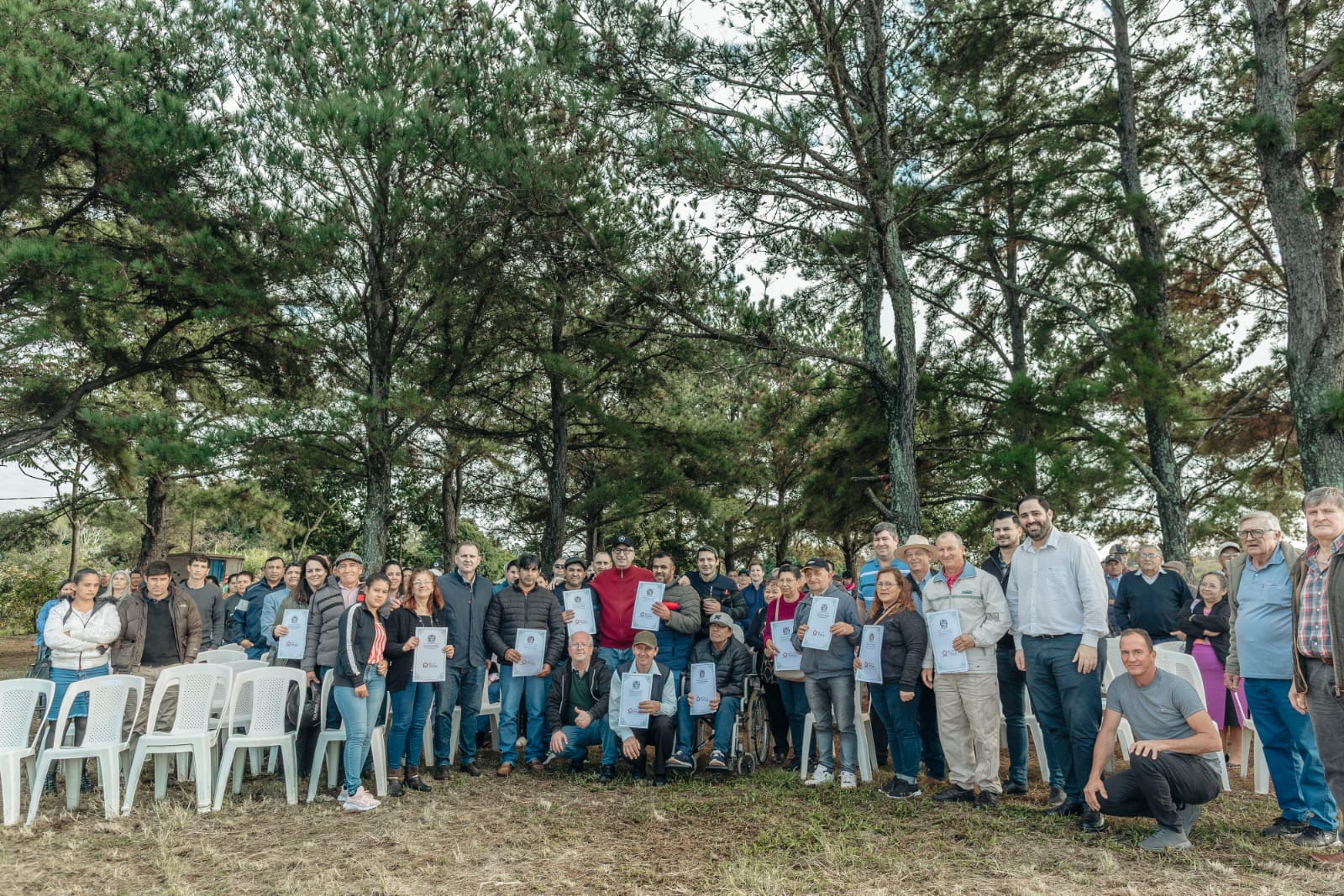 Entregaron más de 200 regularizaciones dominiales a familias de once municipios