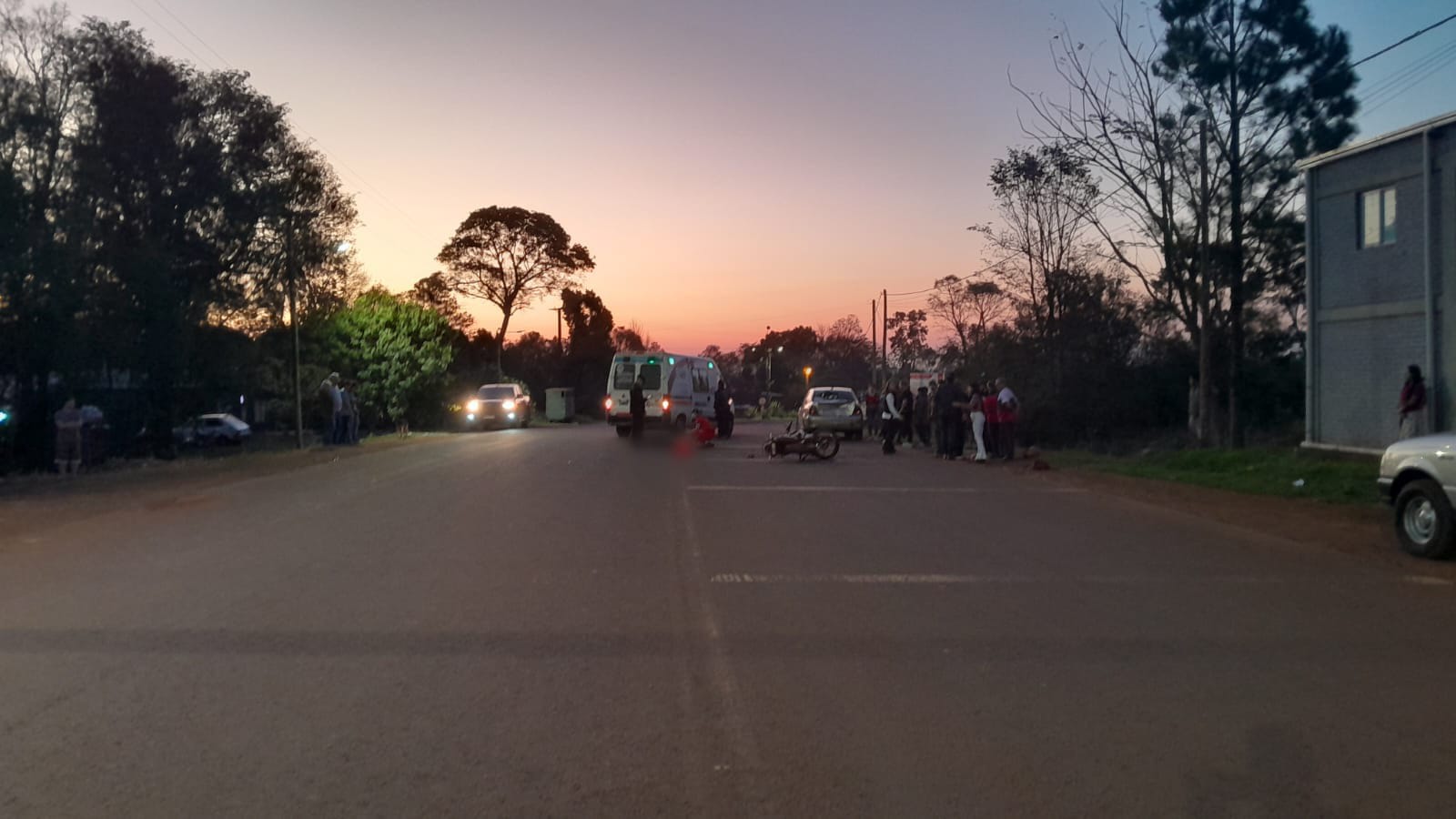 Un hombre perdió la vida tras un choque entre una moto y un auto en Oberá  - Imagen 1