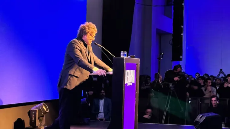 "Bruta traidora": Javier Milei cerró el "evento más anti zurdo" y volvió a cruzar a Villarruel - Imagen 1