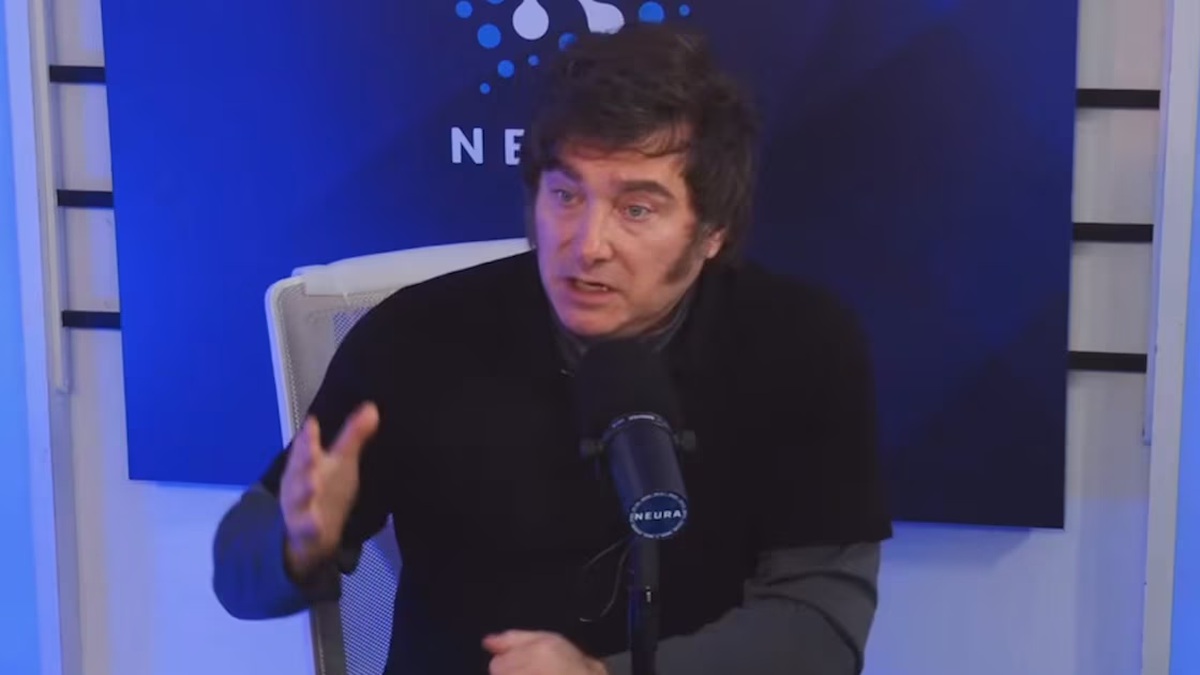 Javier Milei confirmó su candidatura a presidente para 2027 y apuntó contra Villarruel