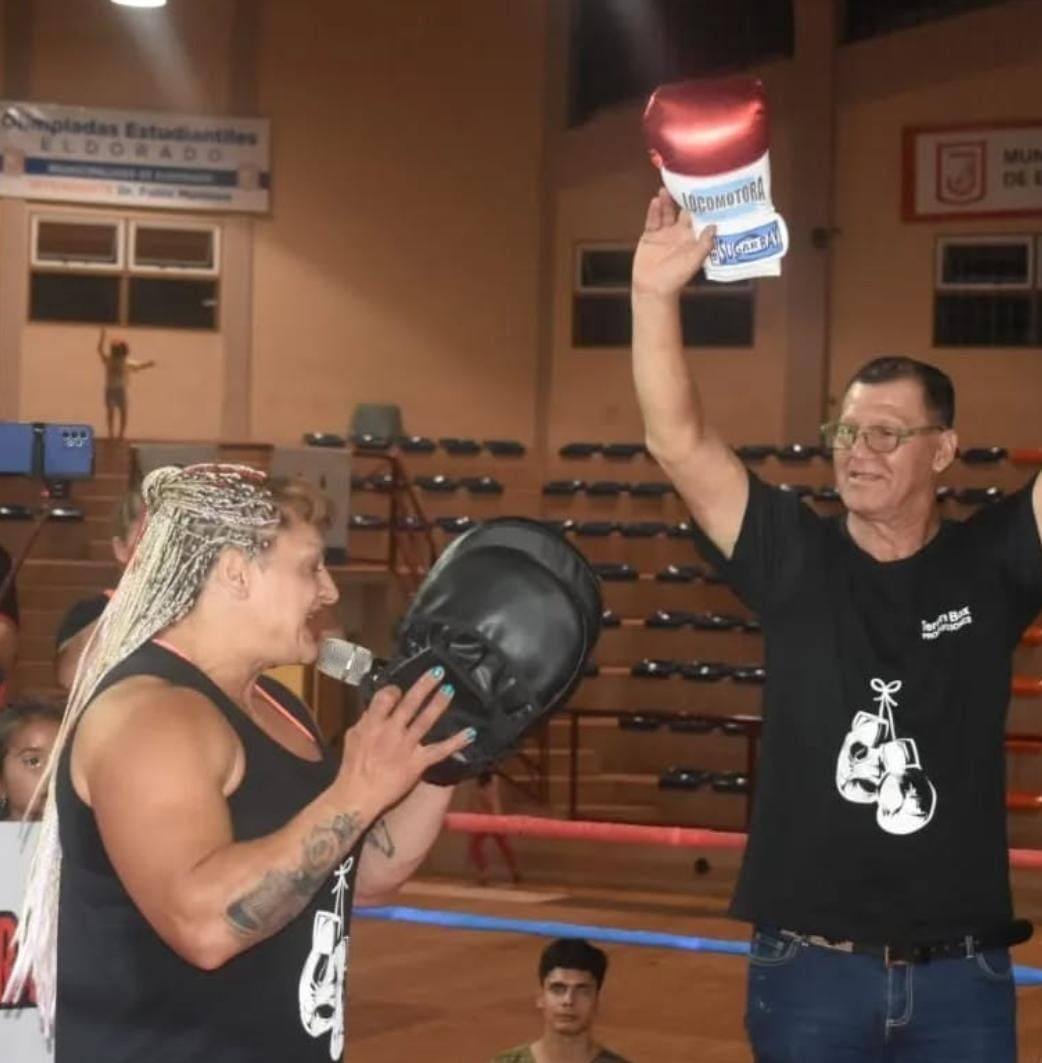 Comenzó la clínica de boxeo recreativo a cargo de César "Tereré" Pérez en Eldorado