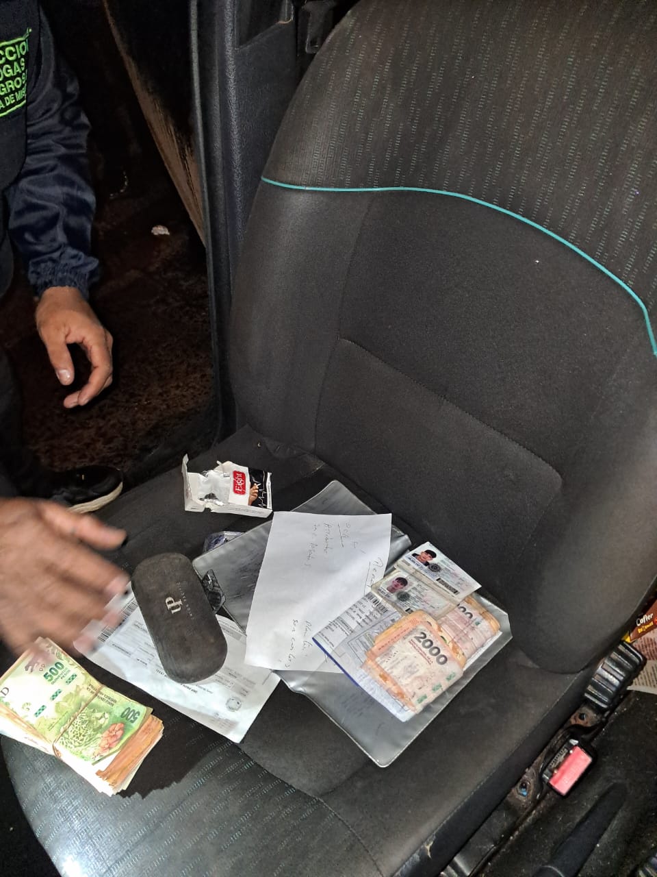La Policía secuestró cocaína valuada en $11 millones y arrestó a dos narcos posadeños - Imagen 5