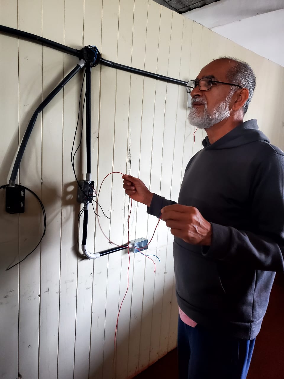 Brindan capacitación gratuita en electricidad domiciliaria en Eldorado - Imagen 3