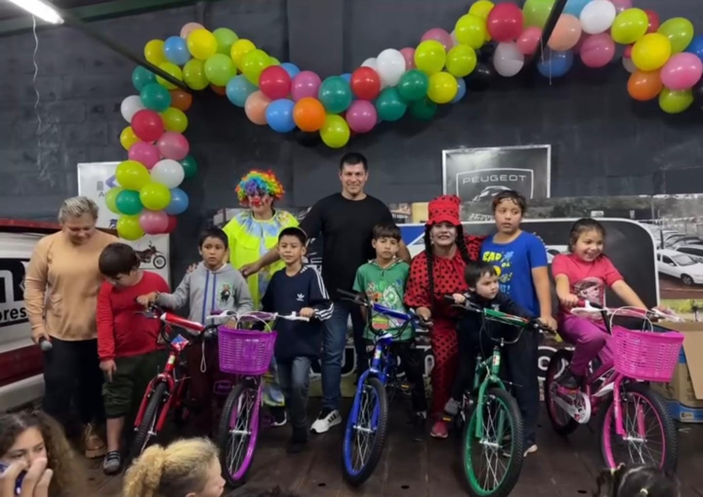 KyM Automotores realiza el tradicional festejo del Día del Niño - Imagen principal