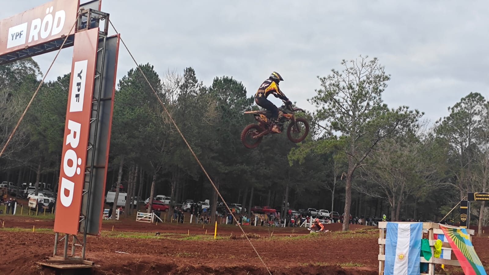 Lucas Dunka se adueñó de las clasificaciones en la 5ª fecha del Argentino de Motocross en Eldorado - Imagen 2