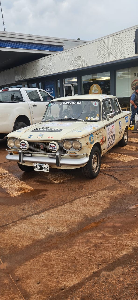 El Gran Premio Argentino Histórico pasó por Eldorado rumbo a las Cataratas 3