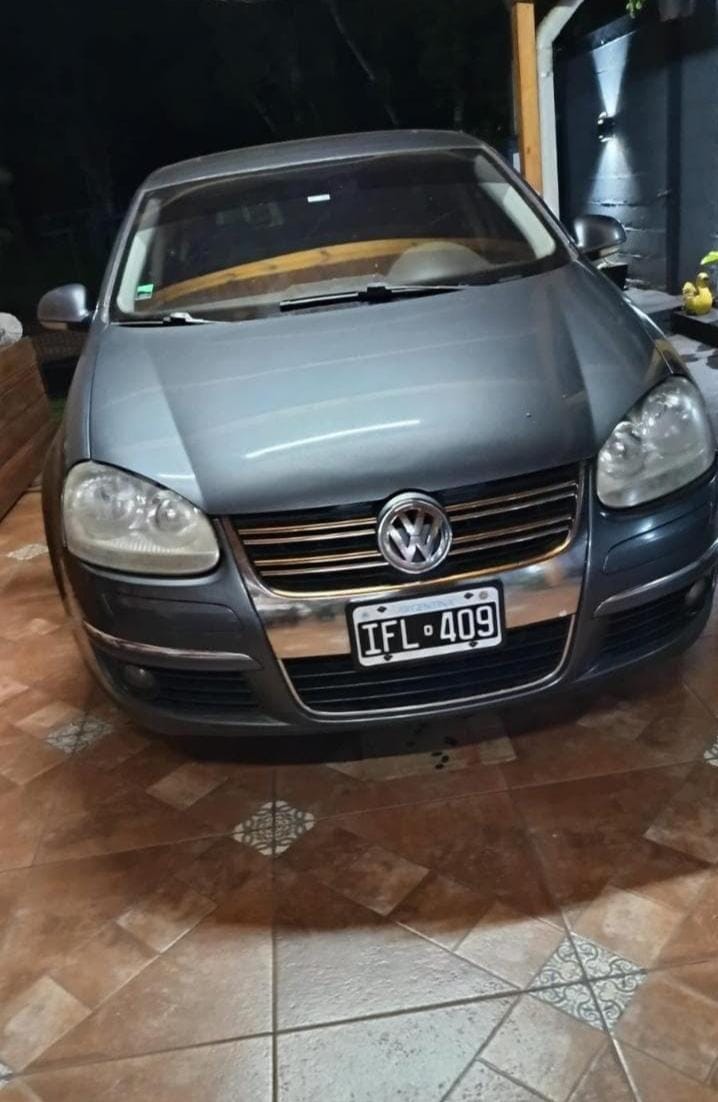 Robaron un auto Volkswagen Vento en Eldorado 3
