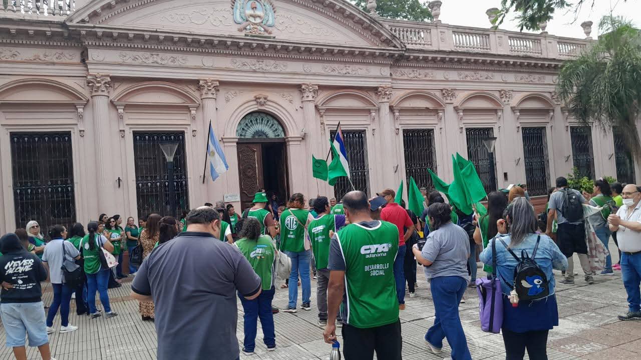 ATE Misiones se adhiere al paro nacional con movilización del 18 de diciembre - Imagen 1
