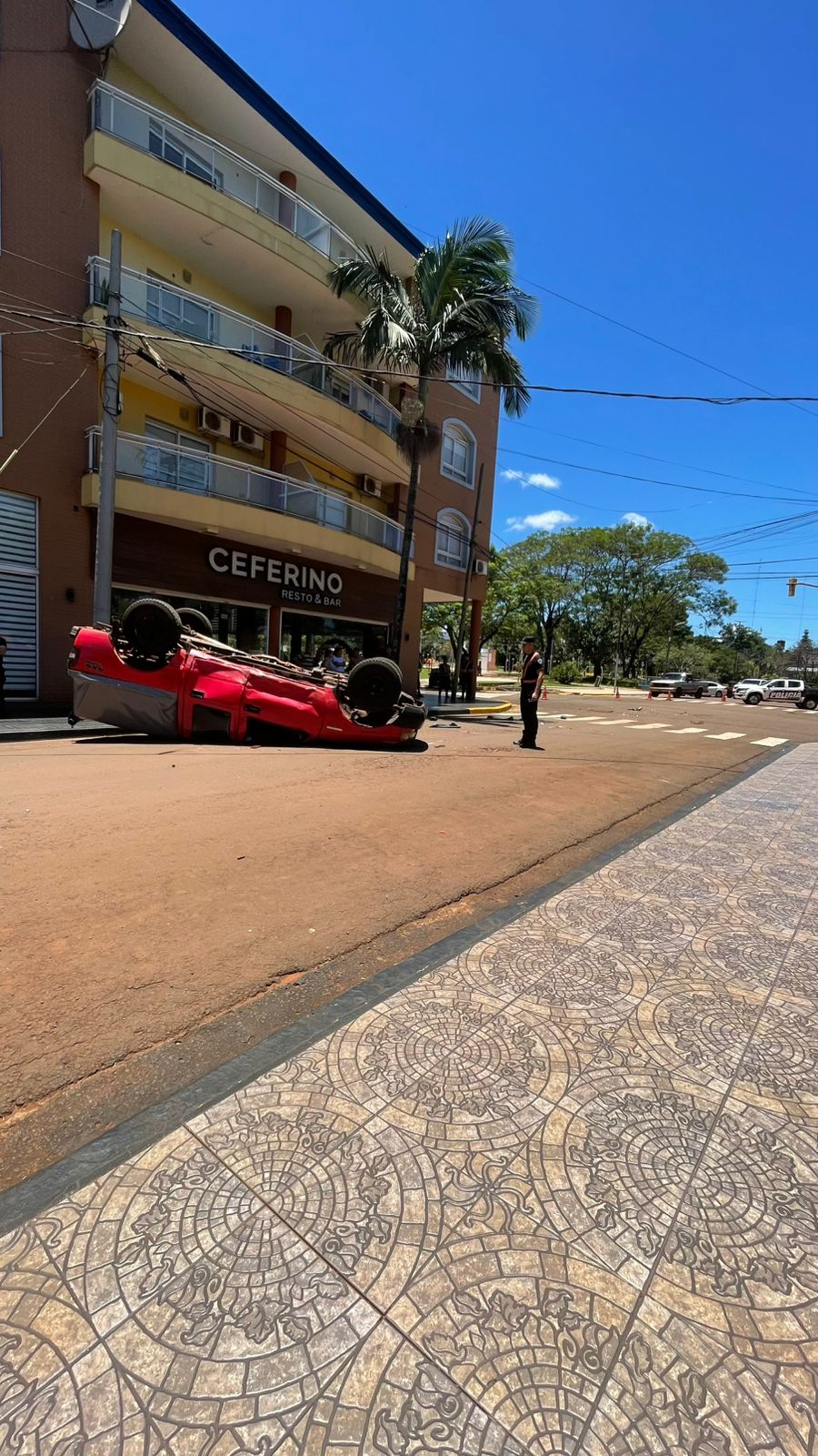 San Vicente: un adolescente de 16 años volcó con una camioneta tras chocar con un auto 2