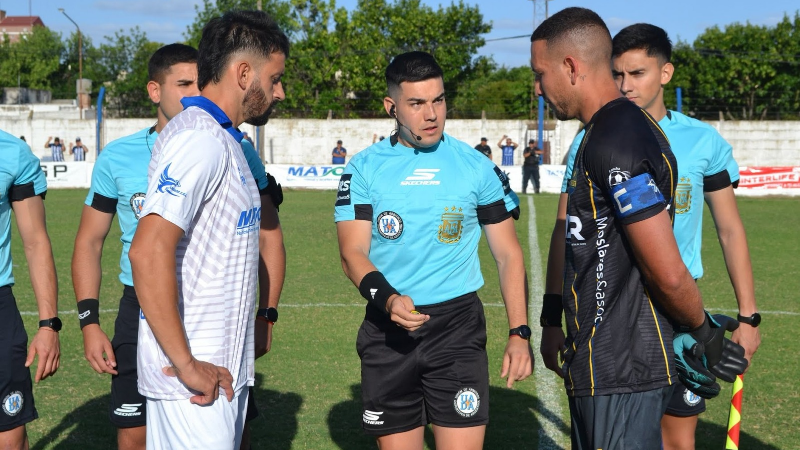 Conmoción en el fútbol argentino: murió un árbitro en un siniestro vial en Santa Cruz 2