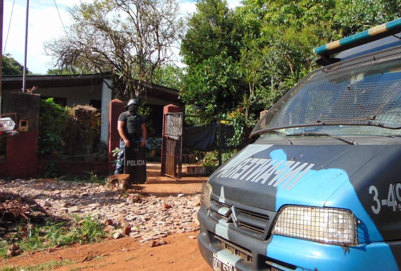 Allanamiento en Eldorado: secuestraron droga y seis personas fueron demoradas 3