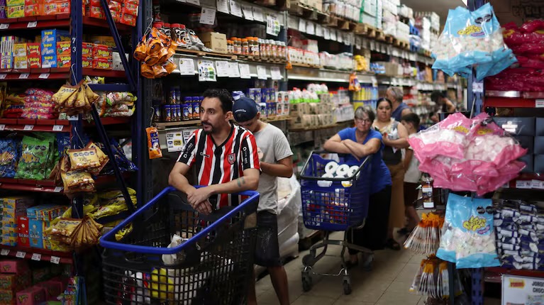 La inflación de enero fue de 2,9% y acumuló 32,4% en los últimos 12 meses