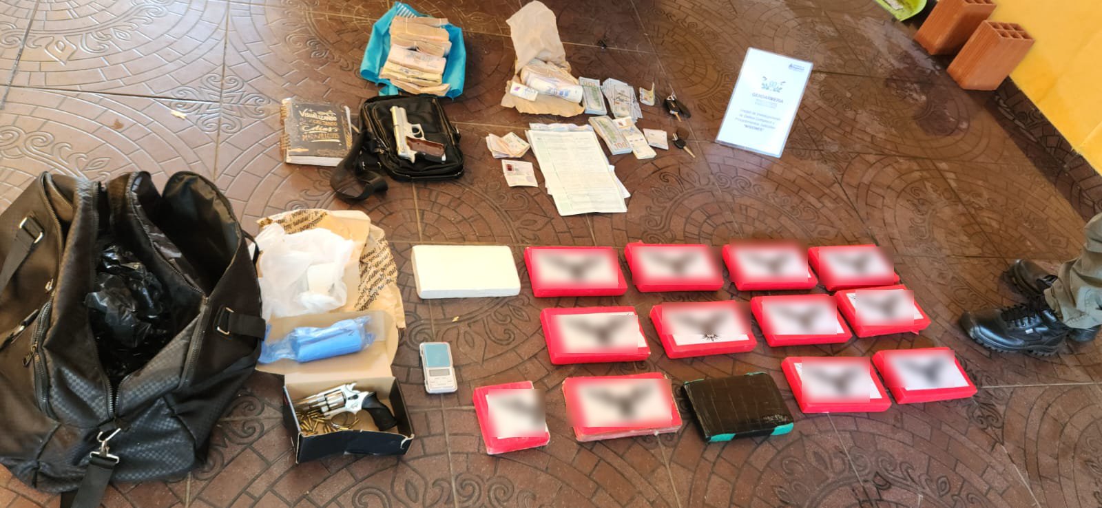 Golpe al narcotráfico en Misiones y Formosa: 14 allanamientos, siete detenidos y casi 30 kilos de cocaína incautados