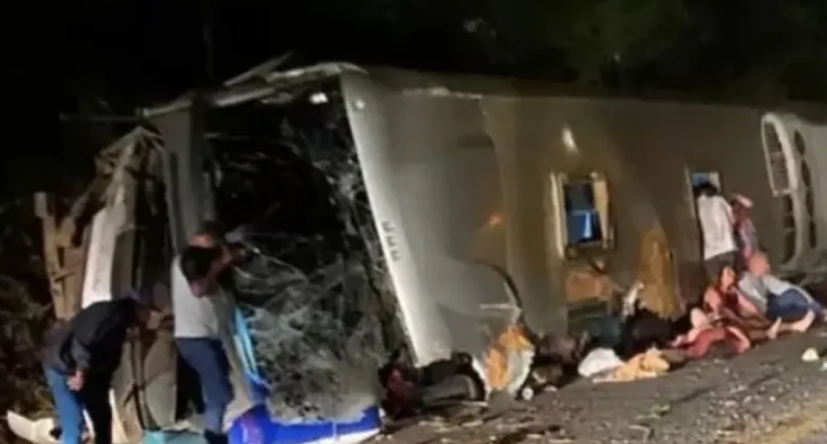 Al menos seis muertos en Brasil tras el vuelco de un micro que llevaba trabajadores rurales