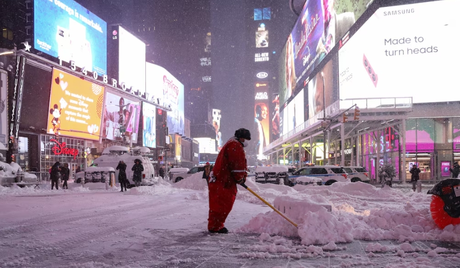 Nueva York registra una fuerte tormenta de nieve 2